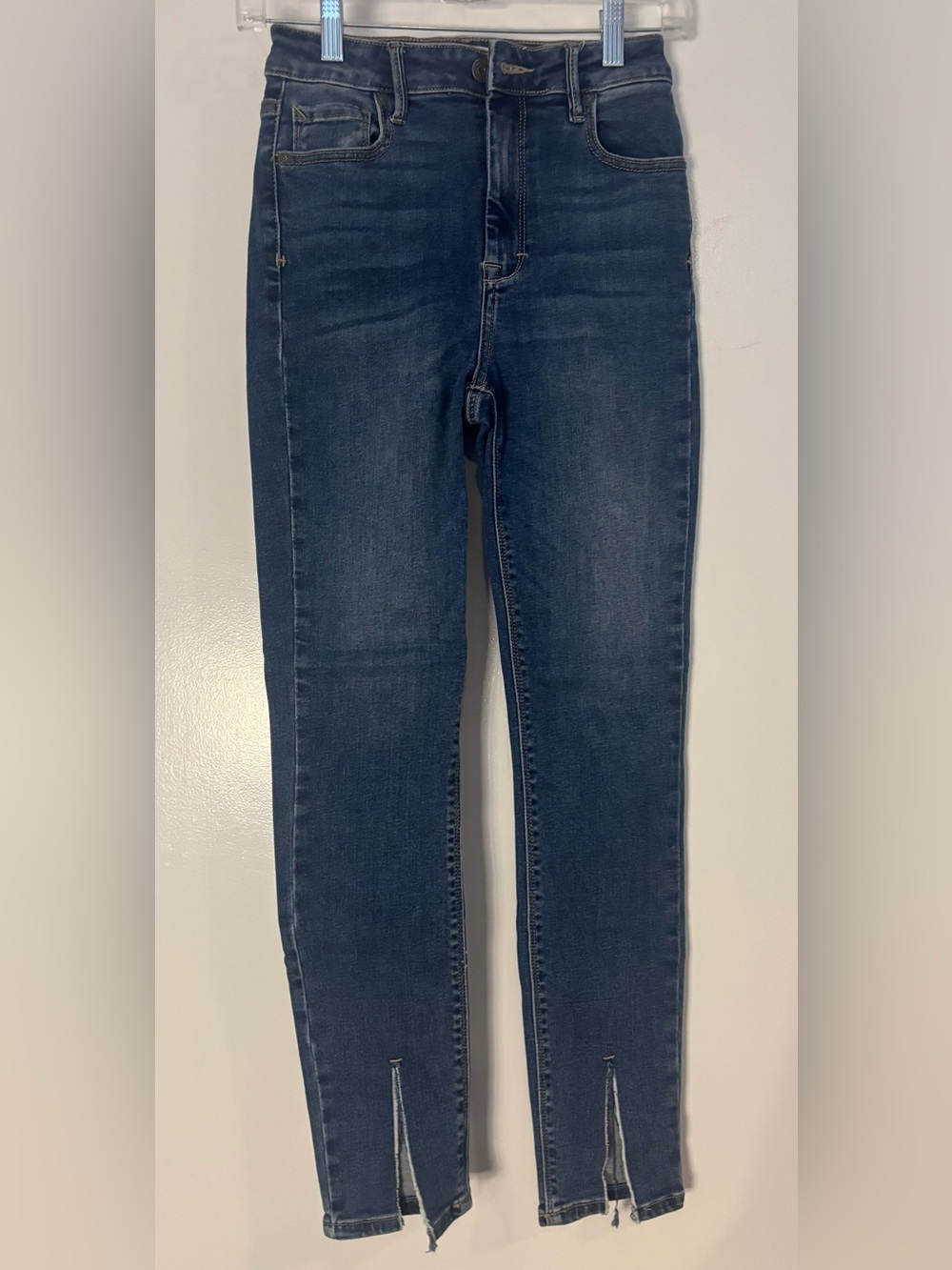 HIDDEN. Women's Dark Wash Skinny Jeans with Front Hem Slits